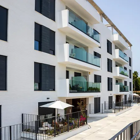 New! Luxury 3br With Pool & Free Parking Apartment