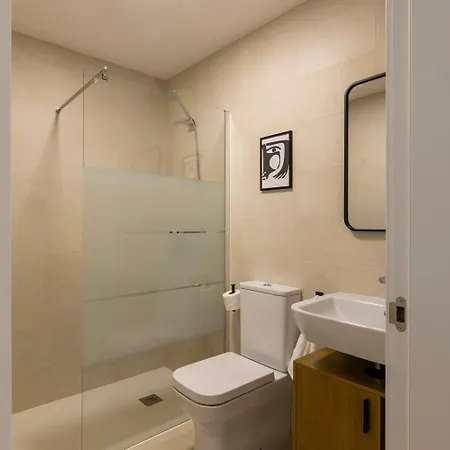 New! Luxury 3br With Pool & Free Parking Apartment