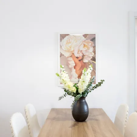 New! Luxury 3br With Pool & Free Parking Apartment