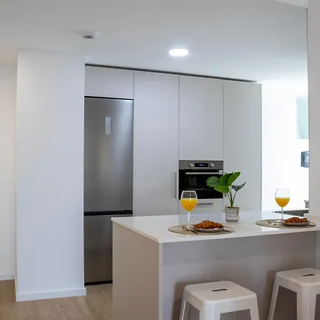 Apartment New! Luxury 3br With Pool & Free Parking *